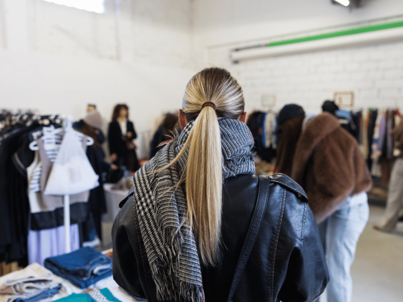Second hand odjeća na DressApp.GREEN buvljaku u Zagrebu